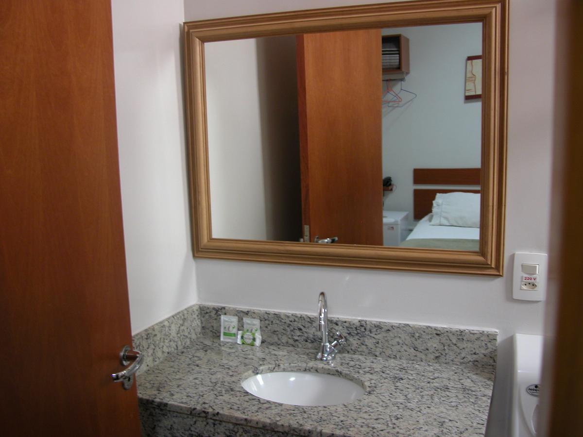 Hotel Avenida Tupã Eksteriør billede